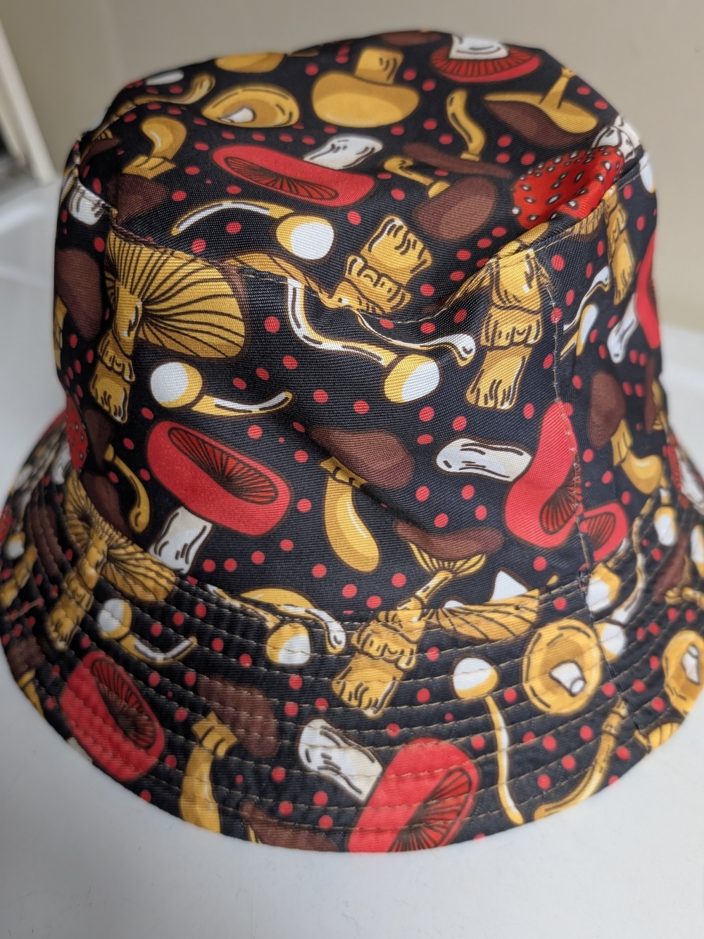 Printed Bucket Hat in Black & Red (Reversible)